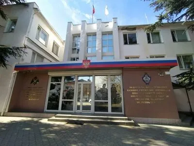 Біля "управління ФСБ" по окупованому Криму затримали майже 40 осіб, що прийшли дізнатися інформацію про затриманих раніше