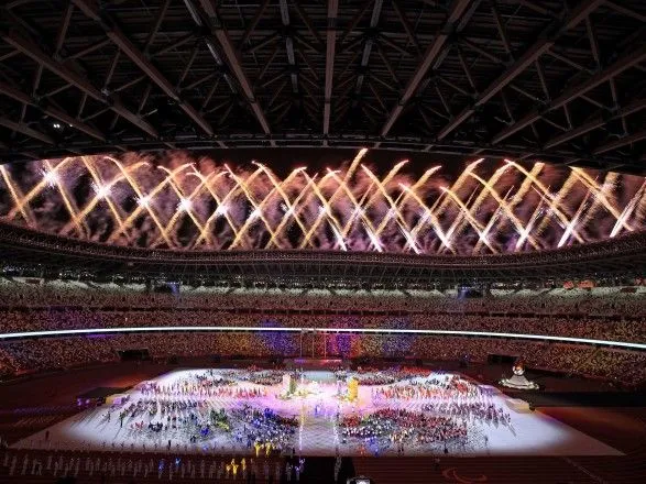 С фейерверками и яркими перформансами: как в Токио закрывали Паралимпийские игры