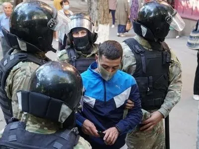 Пытки украинцев в Крыму: прокуратура АРК переквалифицировала такие действия на военное преступление