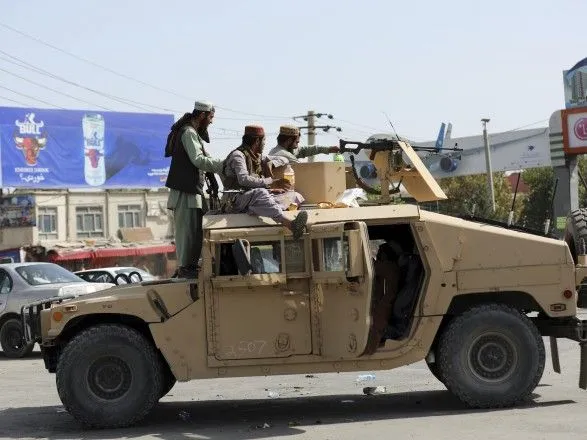 У Кабулі таліби забороняють журналістам знімати протести