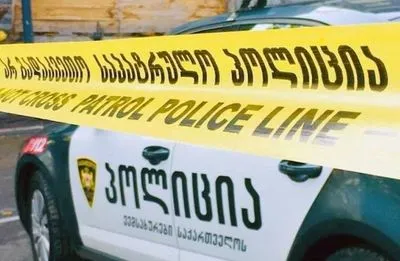 В Грузии вооруженный мужчина захватил банк: в заложниках может быть до 15 человек