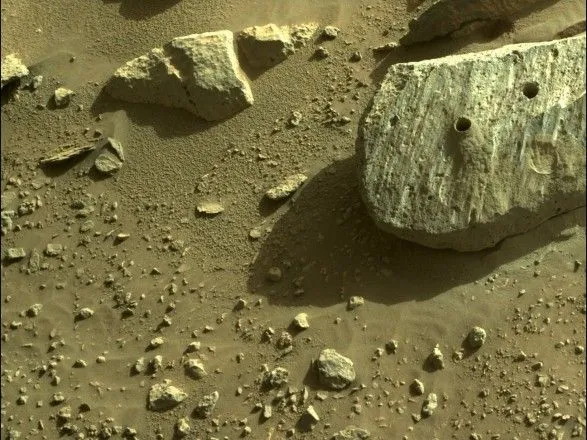 Марсоход Perseverance добыл уже второй образец почвы с планеты