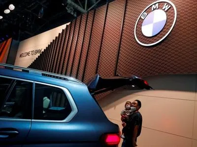 Mercedes і BMW обмежать пропозицію, щоб зберегти високі ціни на свою продукцію