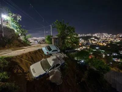 Более 800 повторных толчков зарегистрировано в Мексике после мощного землетрясения