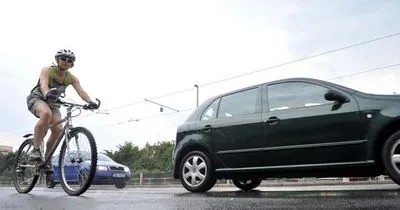 Правило 1,5 метра буде введено в дію в Чехії для автомобілістів
