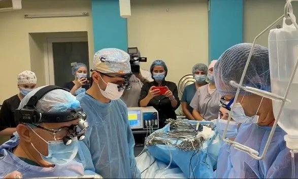 В Україні вперше провели трансплантацію серця дитині: деталі
