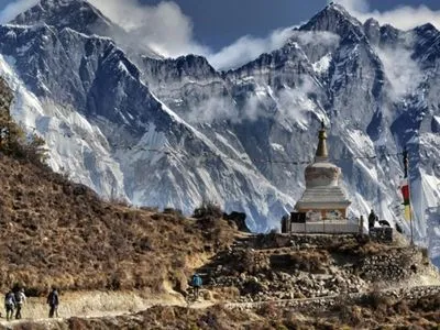 Непал восстанавливает визы для иностранных туристов