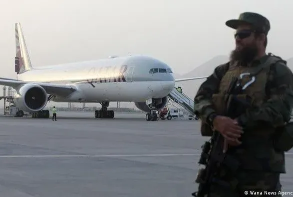taliban-zaklikaye-aviakompaniyi-znovu-litati-cherez-aeroport-kabula
