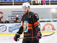 Скандал из-за расизма: хоккеиста "Кременчуга" изъяли из матча с "Донбассом"