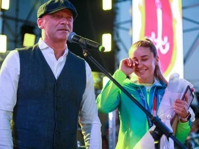 Бросовый подарок Труханова: олимпийская призерка с Одессы "удивлена" подаренной мэрией квартирой