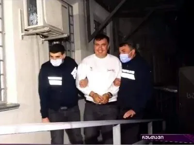 Саакашвили объявил голодовку и назвал себя политзаключенным