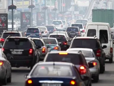 Киев утром сковали пробки: где затруднено движение
