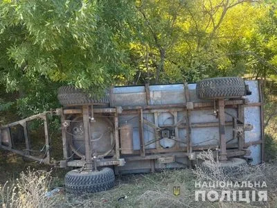 Под Одессой перевернулся прицеп с пятью детьми: погиб 9-летний мальчик