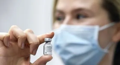 В Украине за сутки совершили около 53 тыс. прививок от COVID-19