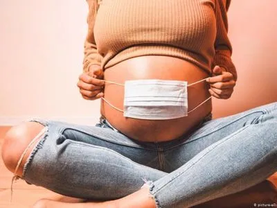 Delta-штамм коронавируса сильнее поражает беременных женщин - исследование