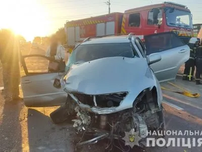 На Одещині водій на зустрічці протаранив авто з трьома військовими: всього п'ять постраждалих