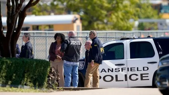 Стрілянина в техаській школі: 4 особи поранено, 18-річний підозрюваний знаходиться під вартою