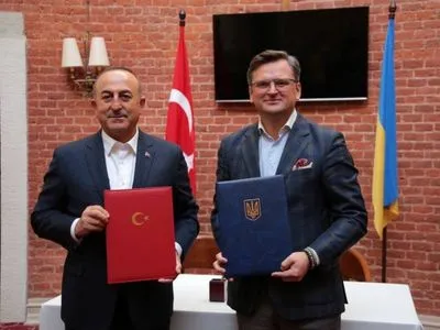 Главы МИД Украины и Турции обсудили производство "Байрактаров". Анкара также заинтересована в возможностях "Антонова"