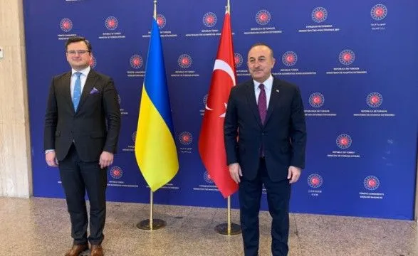 Сьогодні голова МЗС Туреччини з дводенним візитом завітає у Львів