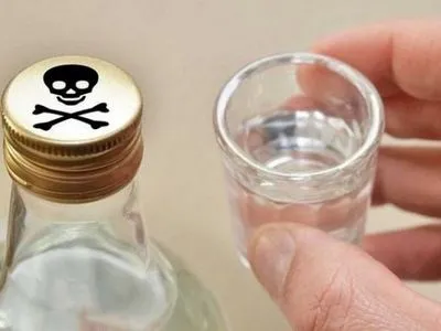 Кількість загиблих від отруєння сурогатним алкоголем у Росії зросла до 34