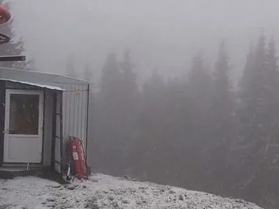 У Буковелі пішов перший сніг: показали відео