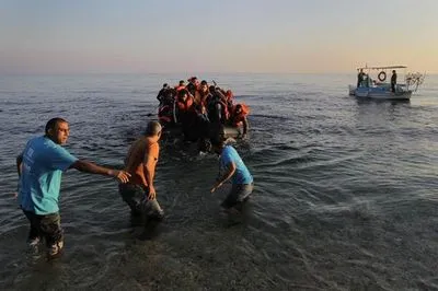 Понад 200 мігрантів було врятовано з човнів на шляху до Канарських островів