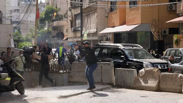 В ході збройних зіткнень в Бейруті загинуло щонайменше шестеро людей і кілька десятків отримали поранення