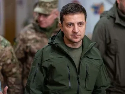 Зеленский прибыл на Донбасс: побывает на передовой и в Мариуполе