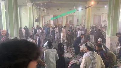 В результате взрыва мечети в афганском Кандагаре не менее 32 человека погибли, еще 53 получили ранения