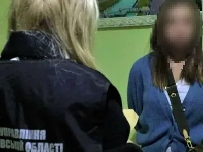 Притворились клиентами: во Львове девушку-фотографа похитили и требовали 2 млн евро выкупа