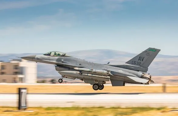 Ердоган заявив про пропозицію США поставити літаки F-16 замість оплачених F-35
