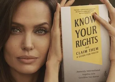 Анджеліна Джолі випустила нову книгу присвячену захисту прав дітей