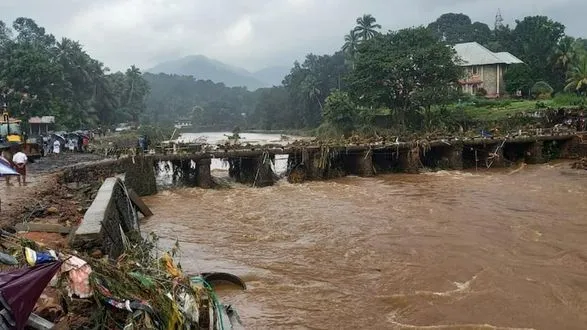 Наводнение на юге Индии унесло жизни 8 человек, 12 пропали без вести