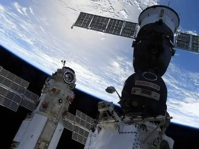 Російський "кіноекіпаж" повернувся з МКС на Землю