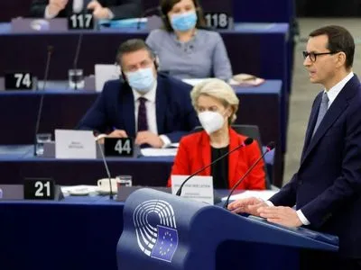Дебати у Європарламенті щодо Польщі: прем'єр республіки сперечається з главою Єврокомісії, депутати різко критикують Варшаву - деталі