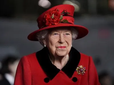 Єлизавета ІІ відмовилася від звання "бабусі року"