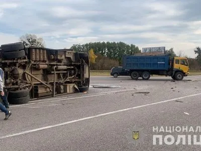 ДТП в Киевской области с автобусом и грузовиком: пострадали шесть граждан Беларуси