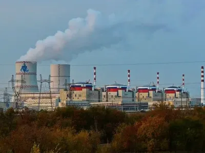 На Ростовской АЭС в РФ остановили работу энергоблока. Администрация отрицает сообщения об "утечке радиоактивного пара"