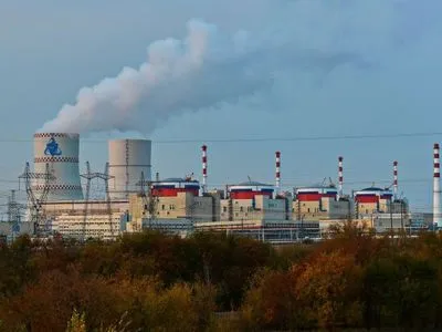 На Ростовской АЭС в РФ остановили работу энергоблока. Администрация отрицает сообщения об "утечке радиоактивного пара"