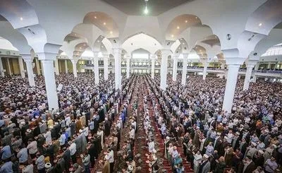 Тегеран впервые провел публичную пятничную молитву за последние 2 года