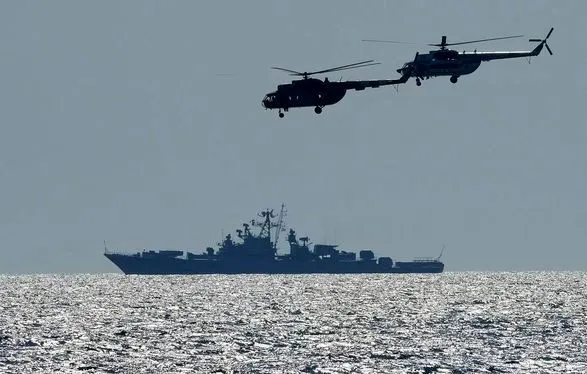 Боевые корабли России и Китая впервые провели совместный патруль в Тихом океане