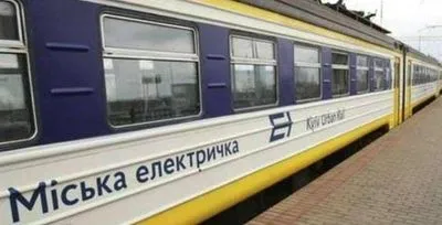 В Киеве человек попал под поезд: движение городской электрички задерживается