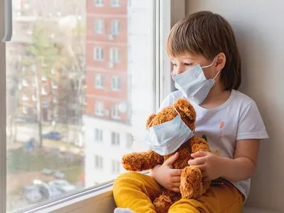 В Украине за все время от COVID-19 умерло 42 ребенка, заболело более 150 тысяч