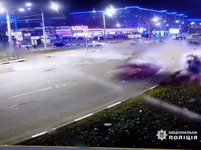 В Харькове на бешеной скорости столкнулись два автомобиля: один человек погиб еще трое пострадали