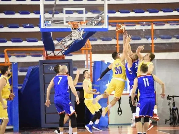 Дефлимпийская сборная Украины обыграла Россию в финале ЧЕ по баскетболу