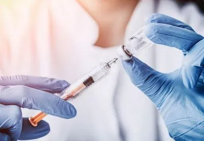 В Украине опробуют две новые вакцины от коронавируса