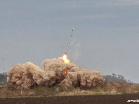 В Одесской области испытывают ракетные системы "Ольха-М"