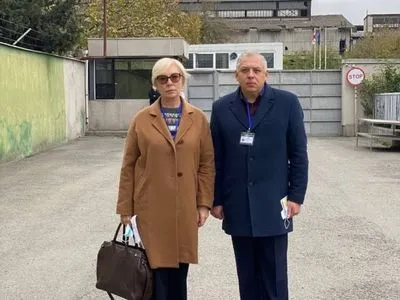Омбудсмен України приїхала до Саакашвілі у грузинську в'язницю