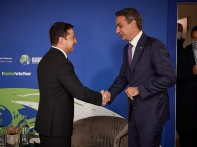Зеленський обговорив з прем'єром Греції посилення співпраці: домовились провести двосторонні візити