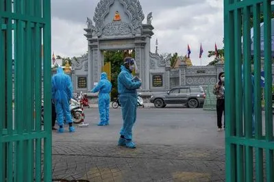 Камбоджа знову відкривається після того, як вакцинувала 86% населення